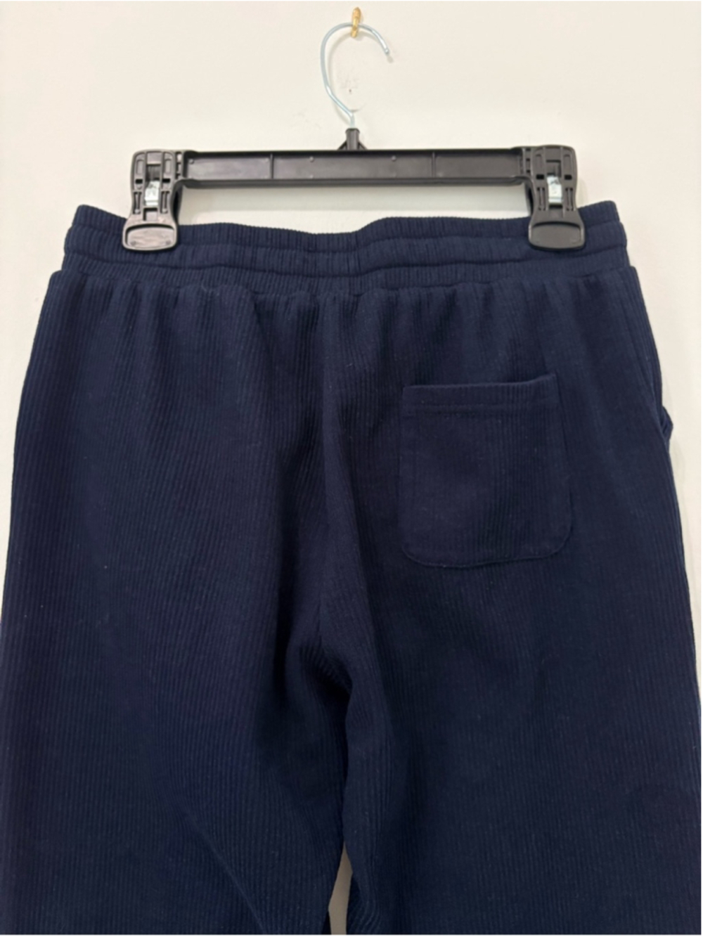 Alo Yoga Muse Sweatpants Sz M Navy EUC - Picture 8 of 10
